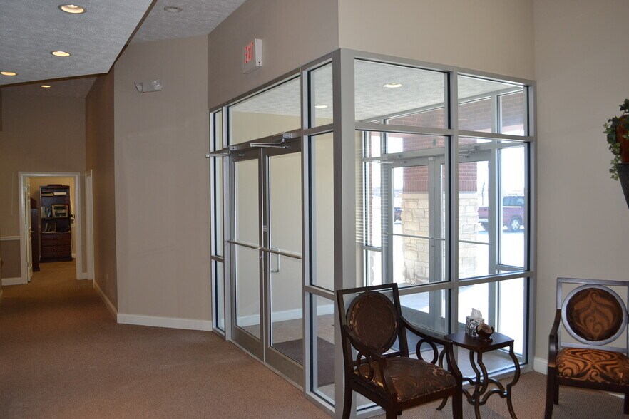 More Photos Of 3930 Mezzanine Dr, Lafayette Medical For Lease