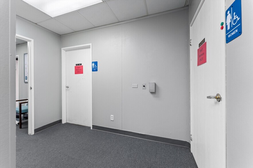 More Photos Of 3700 W Avenue L, Lancaster Schools For Lease