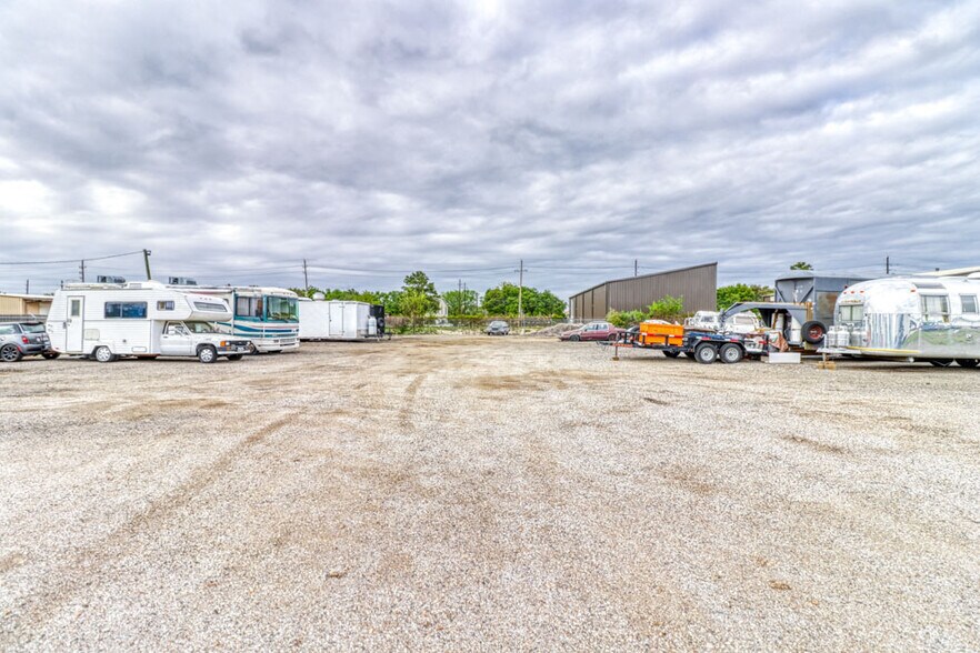 More Photos Of 17610 French Rd, Houston Land For Lease