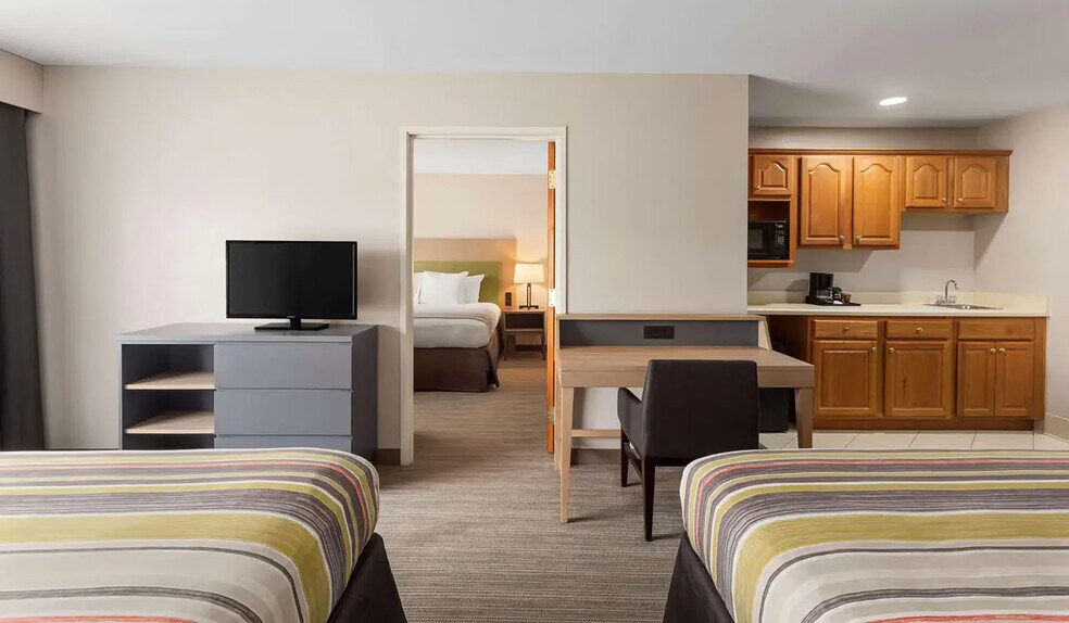 More Photos Of 3051 White Blvd, Pearl Hotel For Sale
