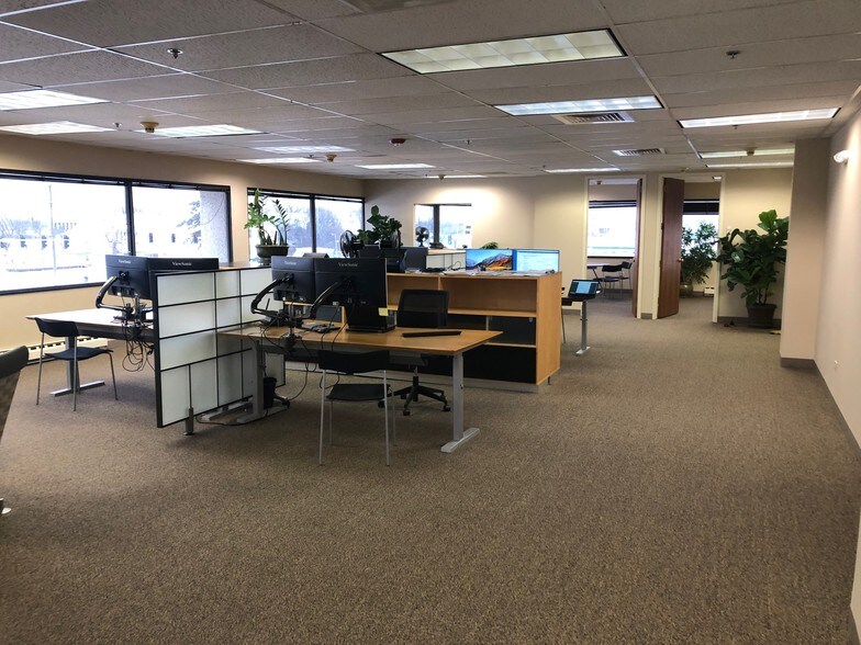 More Photos Of 1300 Greenbrook Blvd, Hanover Park Office For Sale