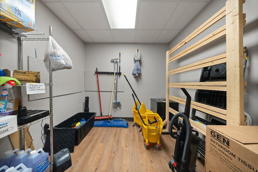 More Photos Of 1812 S Business 54, Eldon Bank For Sale