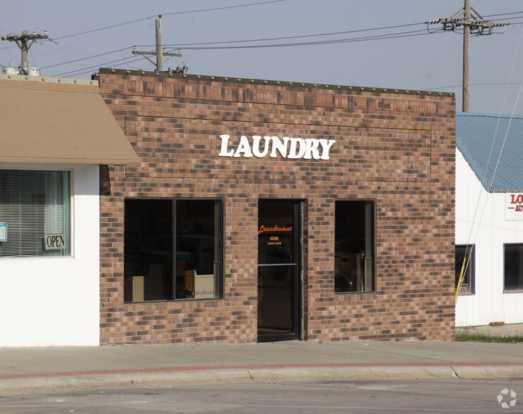 More Photos Of 105 Main St, Louisville Storefront For Sale