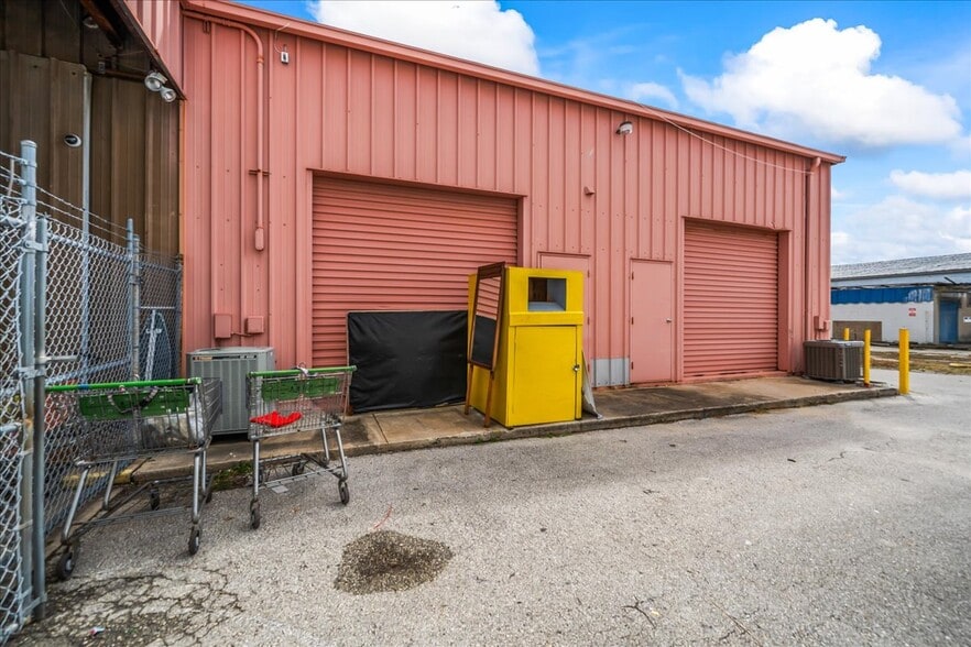 More Photos Of 95-99 S Plumosa St, Merritt Island General Retail For Sale