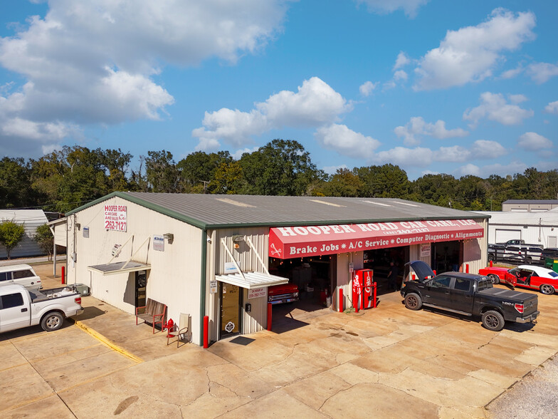 Primary Photo Of 9695 Hooper Rd, Baton Rouge Service For Sale