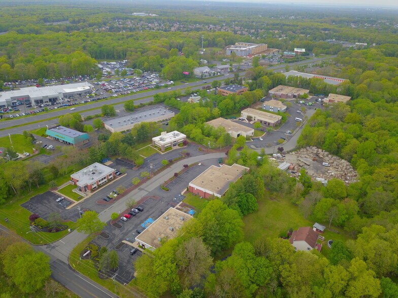 More Photos Of 1-11 Jocama Blvd, Old Bridge Unknown For Lease