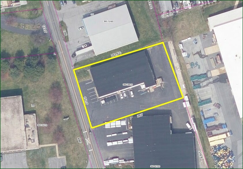 More Photos Of 25 Hess Rd, Leola Manufacturing For Lease