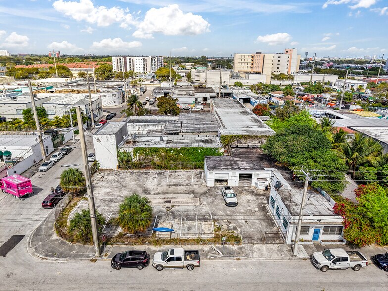 More Photos Of 775 NW 21st St, Miami Service For Sale