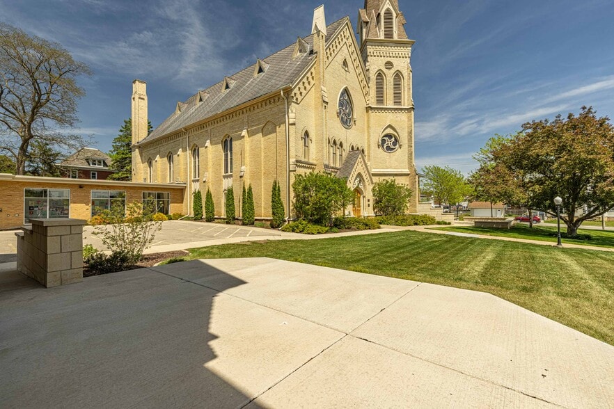 More Photos Of 1303 11th St, Monroe Storefront Retail Office For Lease