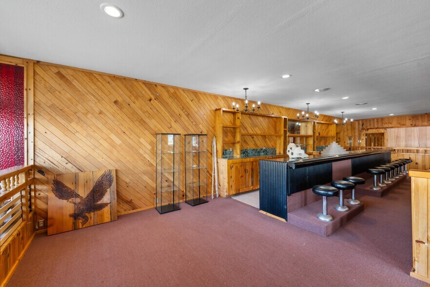 More Photos Of 267 W Sixth St, Port Orford Storefront Retail Residential For Sale