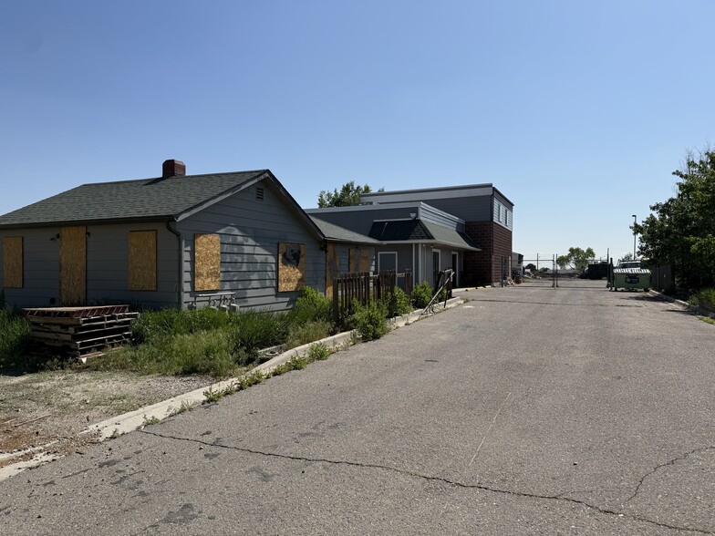 More Photos Of 6838 Lowell Blvd, Denver Warehouse For Sale