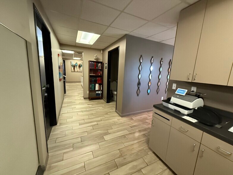 More Photos Of 402 E Southern Ave, Tempe Office For Lease