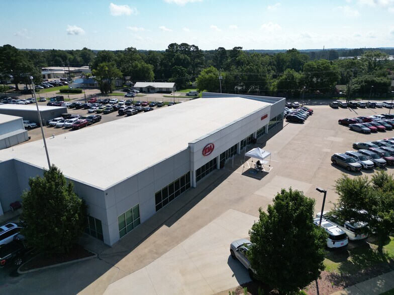 More Photos Of 4815 Troup Hwy, Tyler Freestanding For Sale