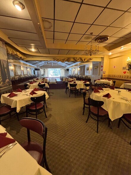 More Photos Of 17089 Boot Jack Rd, Ridgway Hotel For Sale