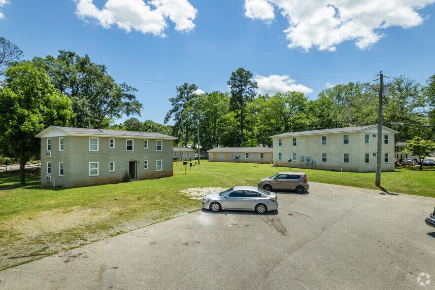 More Photos Of 201 Chandler Dr, Gaffney Apartments For Sale