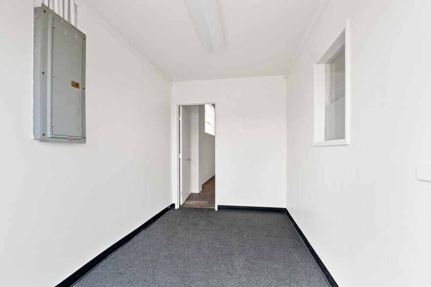 More Photos Of 11592 Anabel, Garden Grove Service For Sale