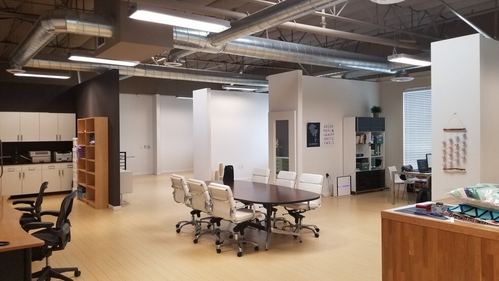 More Photos Of 325 N Puente St, Brea Light Manufacturing For Lease
