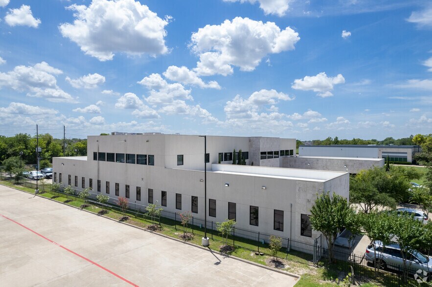 More Photos Of 14025 West Rd, Houston Office For Sale