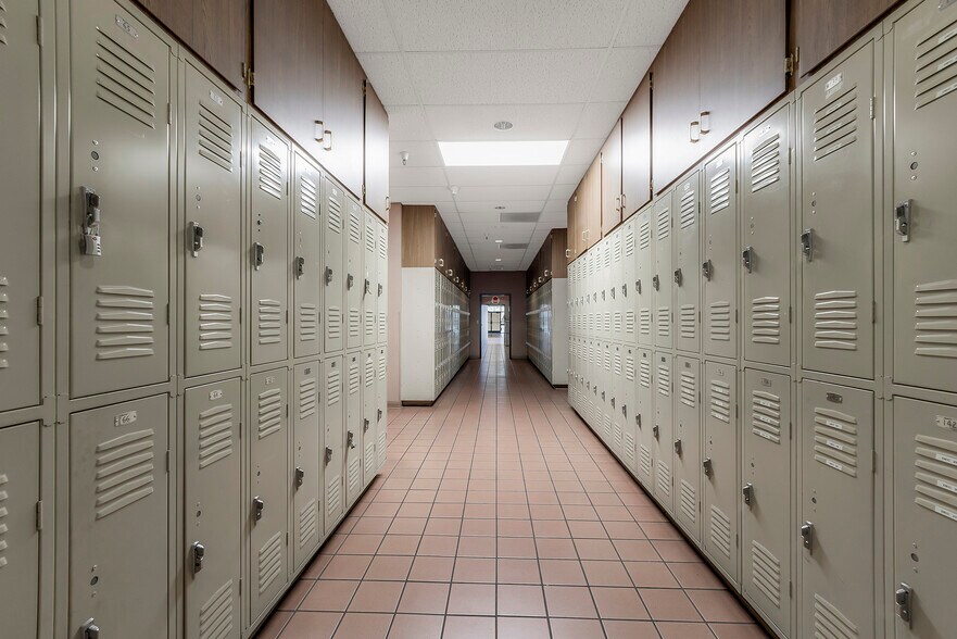 More Photos Of 400 E Park Ave, Chico Office For Sale