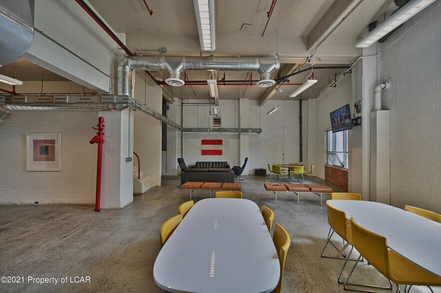 More Photos Of 454 S Main St, Wilkes Barre Office For Sale