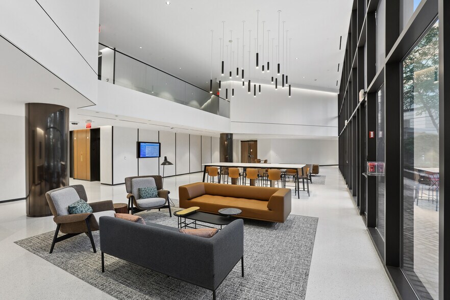 More Photos Of 6500 Rock Spring Dr, Bethesda Medical For Lease