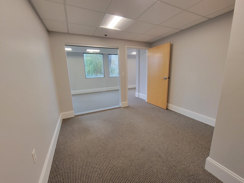 More Photos Of 32-34 Main Street Ext, Plymouth Office For Lease