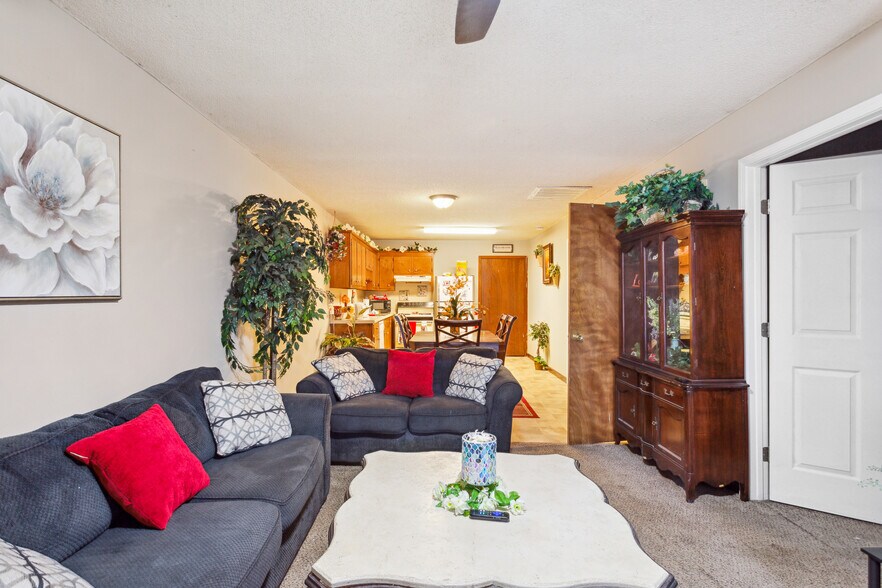 More Photos Of 124 Evergreen Trl, Cartersville Apartments For Sale