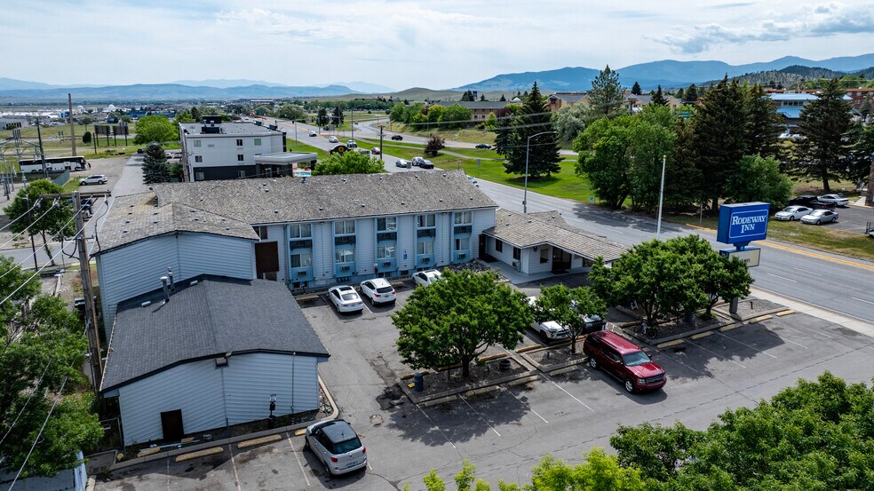 Primary Photo Of 2020 Prospect Ave, Helena Hotel For Sale