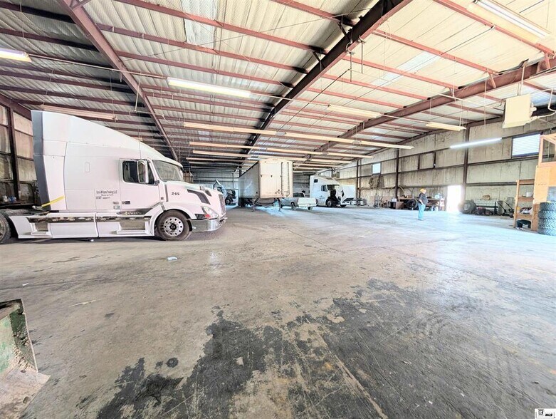 More Photos Of 830 Carter St, Winnsboro Industrial For Sale