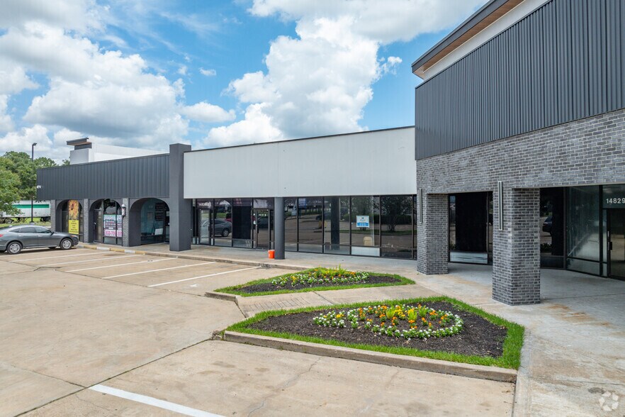 More Photos Of 14829 Bellaire Blvd, Houston Storefront Retail Office For Lease