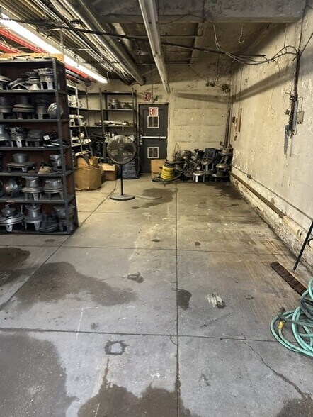 More Photos Of 28 W 38th St, New York Apartments For Sale
