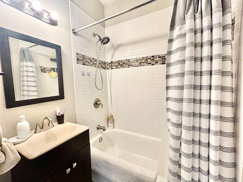 More Photos Of 825 N Charles St, Baltimore Apartments For Sale