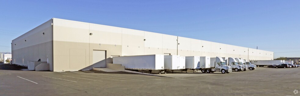 More Photos Of 4155 W Russell Rd, Las Vegas Distribution For Lease