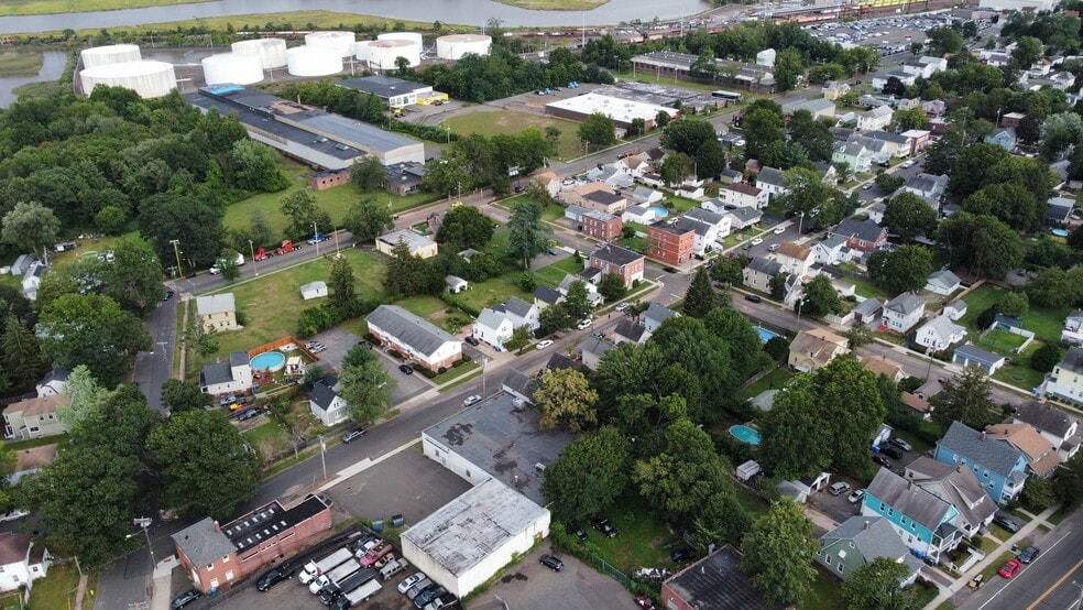More Photos Of 110 Webb St, Hamden Warehouse For Sale