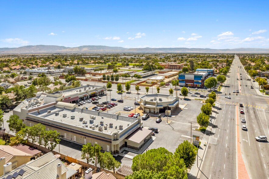 More Photos Of 1000-1044 E Avenue K, Lancaster Unknown For Lease