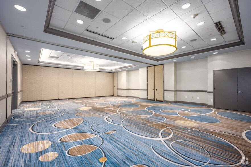 More Photos Of 110 S Eutaw St, Baltimore Hotel For Sale