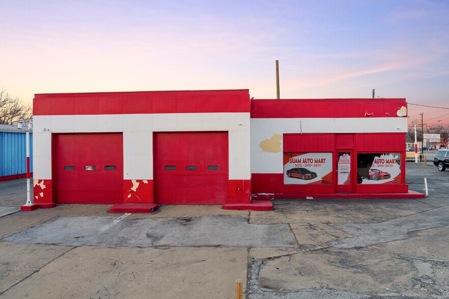 More Photos Of 3470 Taylor Blvd, Louisville General Retail For Lease
