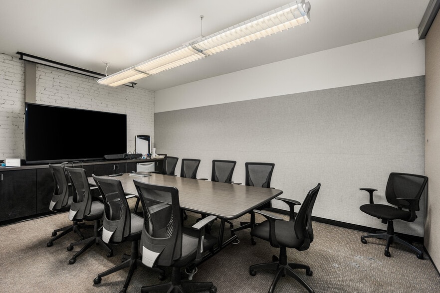 More Photos Of 321 W Chapman Ave, Orange Office For Lease