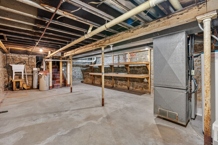 More Photos Of 407 Vermillion St, Hastings Office For Sale