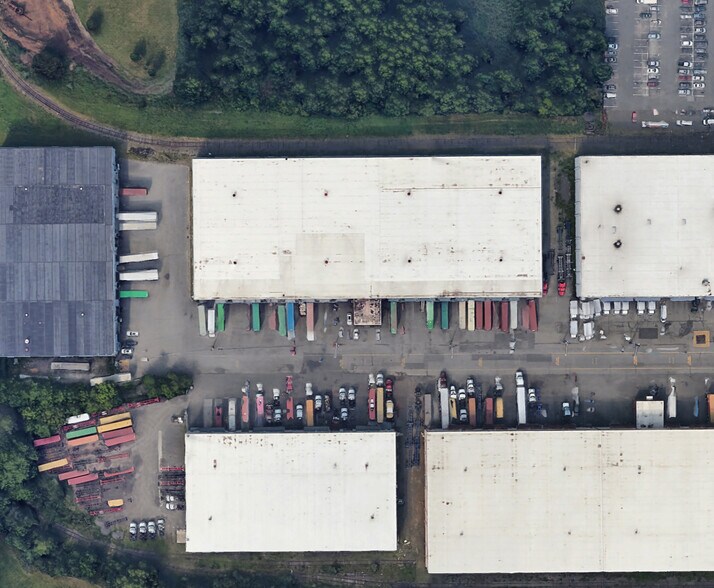 More Photos Of 5 Terminal Way, Avenel Warehouse For Lease