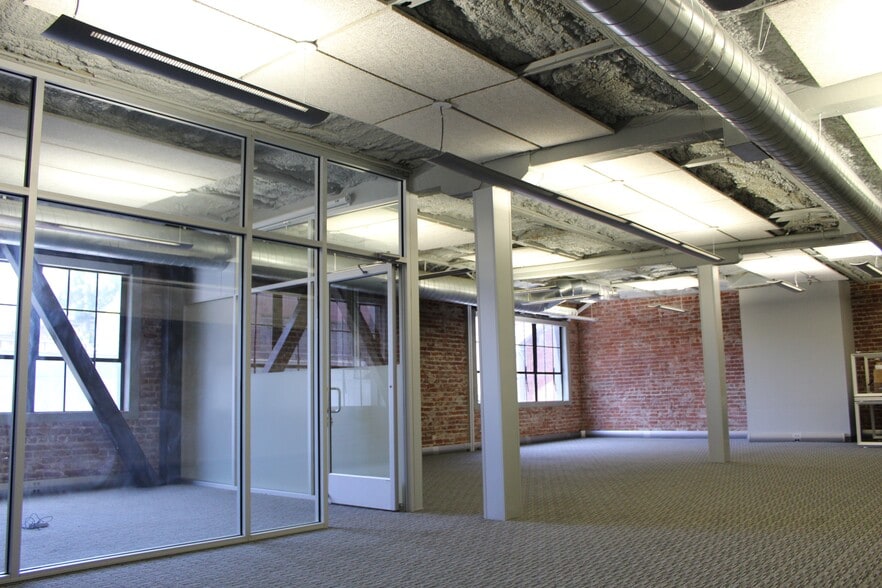 More Photos Of 25 Lusk St, San Francisco Restaurant For Lease