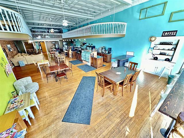 More Photos Of 203 N Main St, Monticello Storefront Retail Residential For Lease