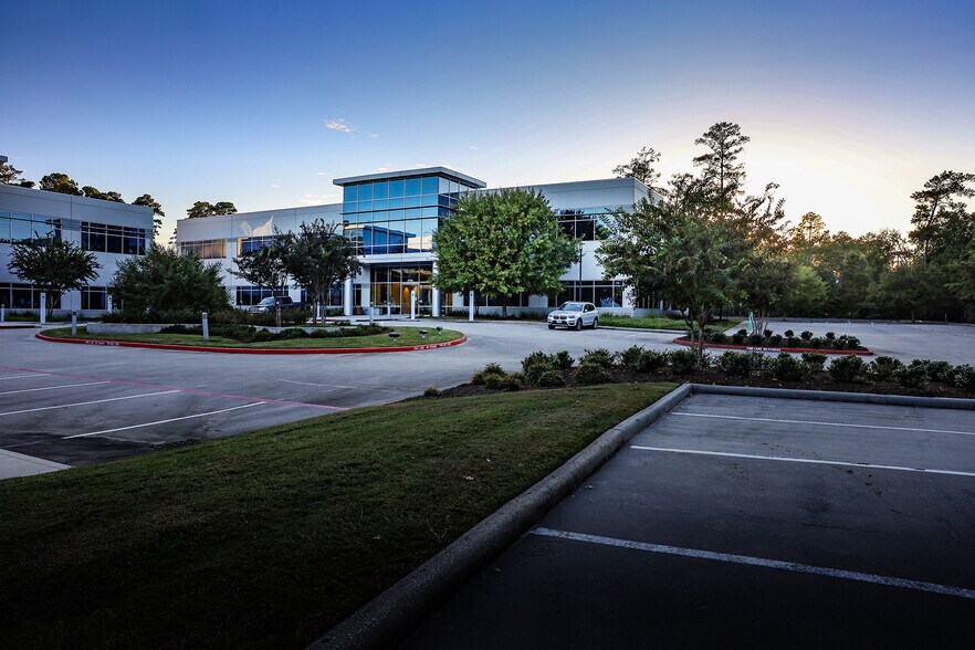 More Photos Of 2750 Technology Forest Blvd, The Woodlands Unknown For Lease