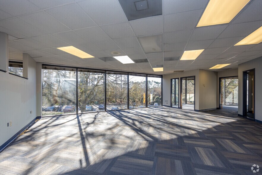 More Photos Of 6075 The Corners Pky, Peachtree Corners Office For Lease