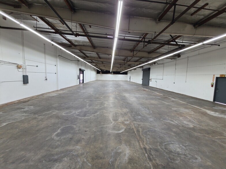 More Photos Of 141 E 157th St, Gardena Warehouse For Lease