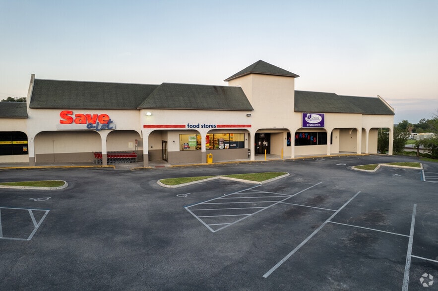 More Photos Of 1203 Highway 50, Clermont General Retail For Lease