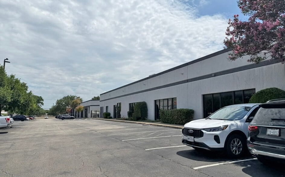 More Photos Of 2391 NE Loop 410, San Antonio Unknown For Lease