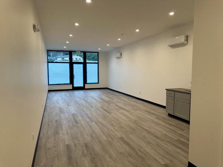 More Photos Of 759-761 E Vista Way, Vista Freestanding For Sale