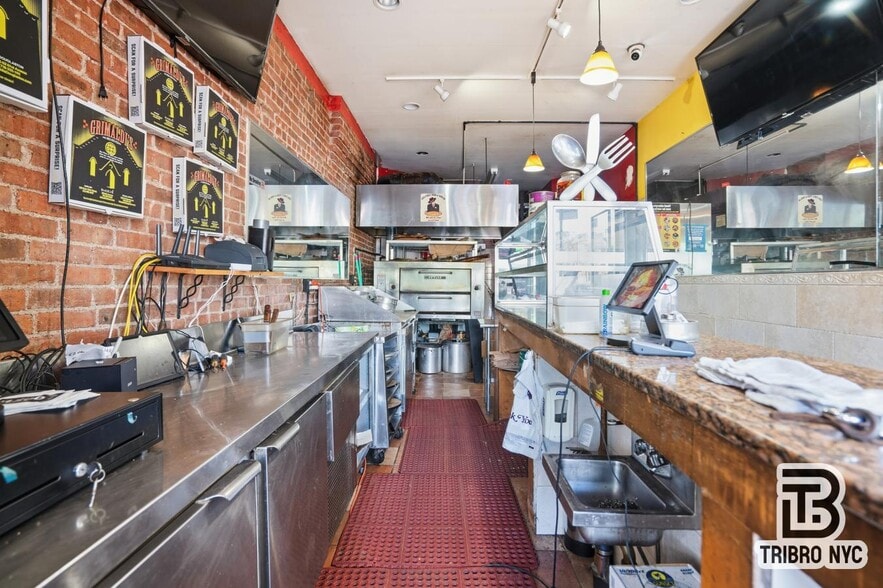 More Photos Of 256 E 125th St, New York Apartments For Lease