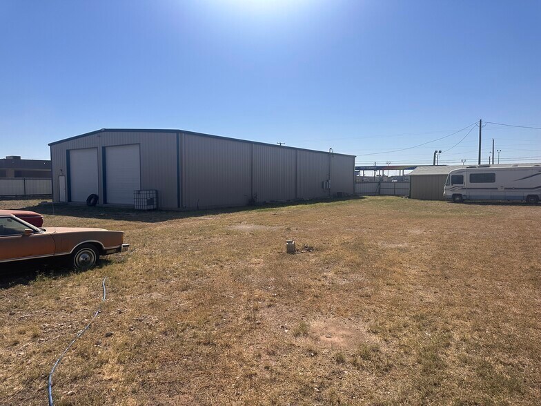 More Photos Of 1301 S County Rd W, Odessa Industrial For Lease